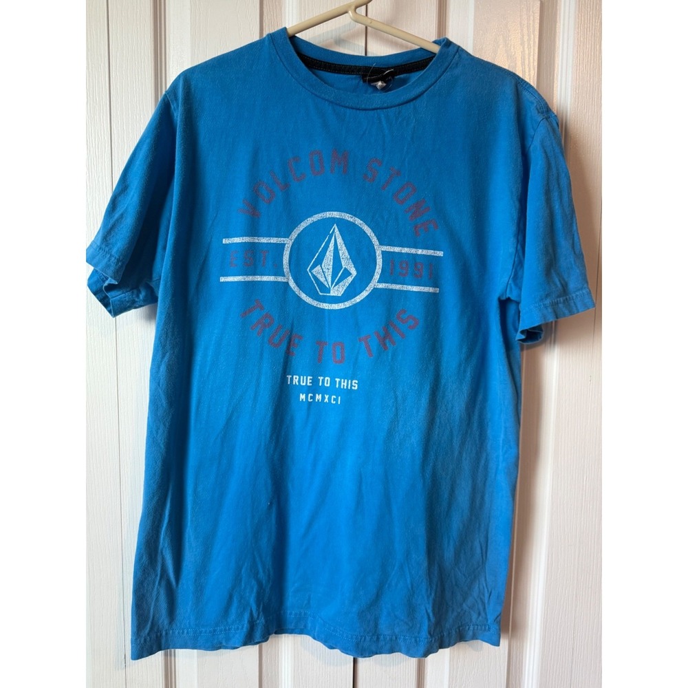 Volcom Stone T-Shirt Men's Medium Blue Graphic Tee "True to This" EST. 1991 Surf